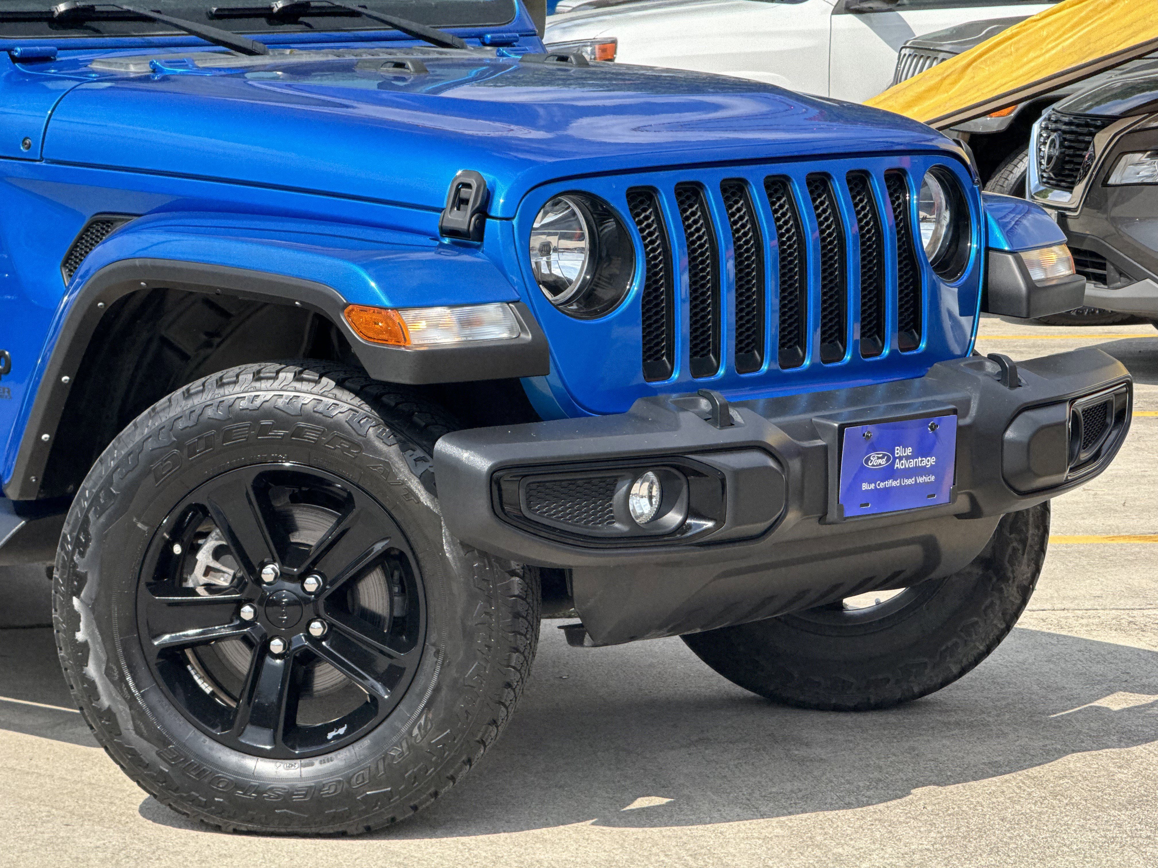 Used 2021 Jeep Wrangler Unlimited Sahara image 2
