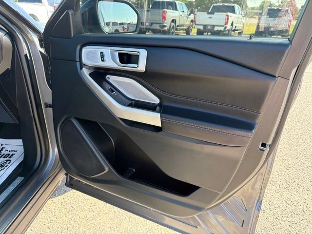Certified 2023 Ford Explorer Limited w/ Limited Technology Package RWD image 24