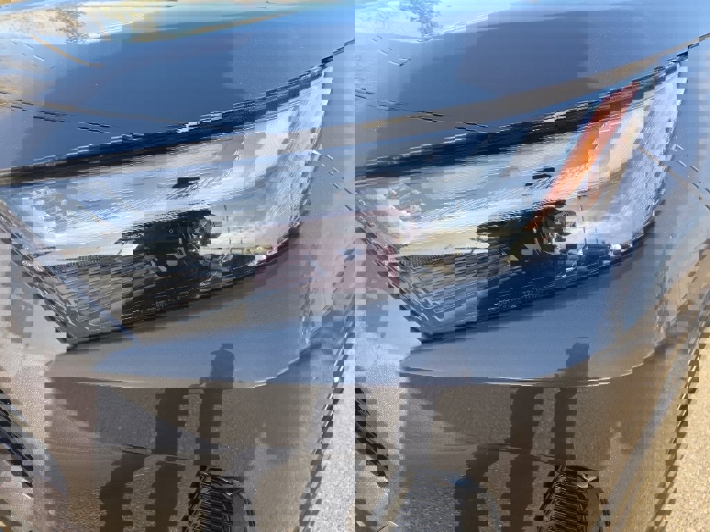 Used 2024 Toyota RAV4 SE w/ Weather Package image 4