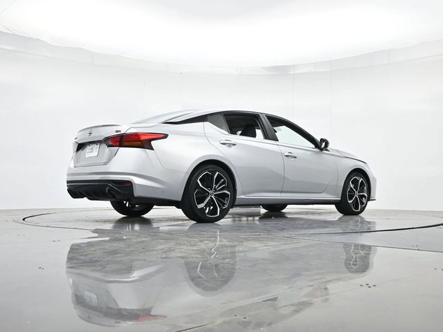 Used 2024 Nissan Altima 2.5 SR FWD image 30