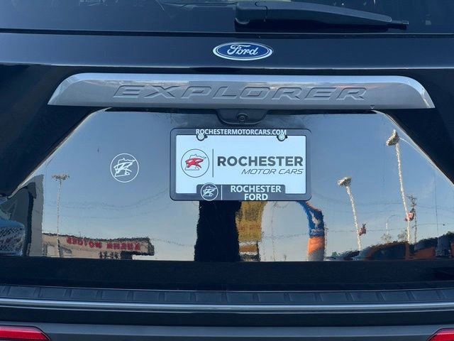 Certified 2023 Ford Explorer XLT w/ Equipment Group 202A AWD/4WD image 37