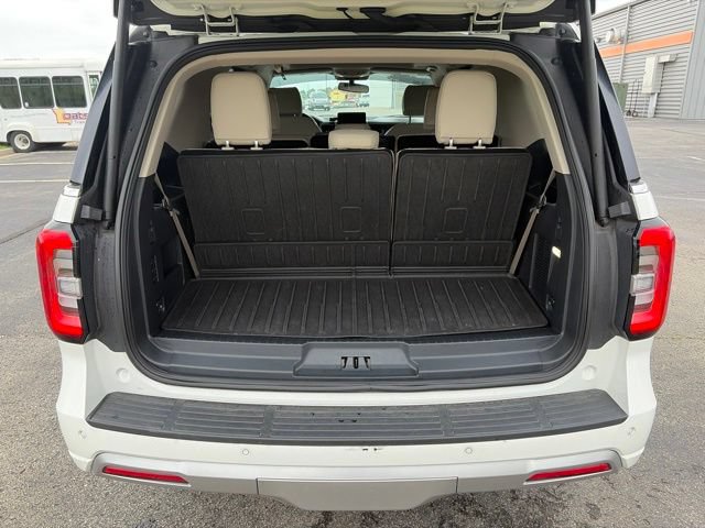 Certified 2024 Ford Expedition Platinum AWD/4WD image 5