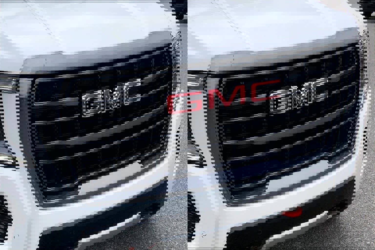 Used 2024 GMC Yukon AT4 w/ Technology Package image 29