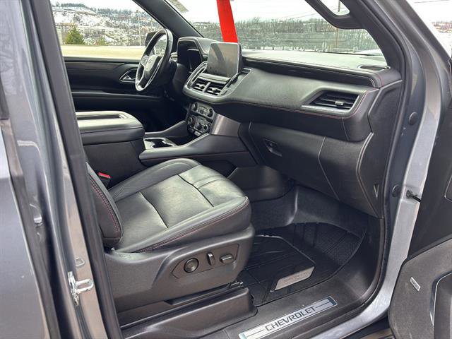 Used 2022 Chevrolet Suburban RST w/ Luxury Package image 20