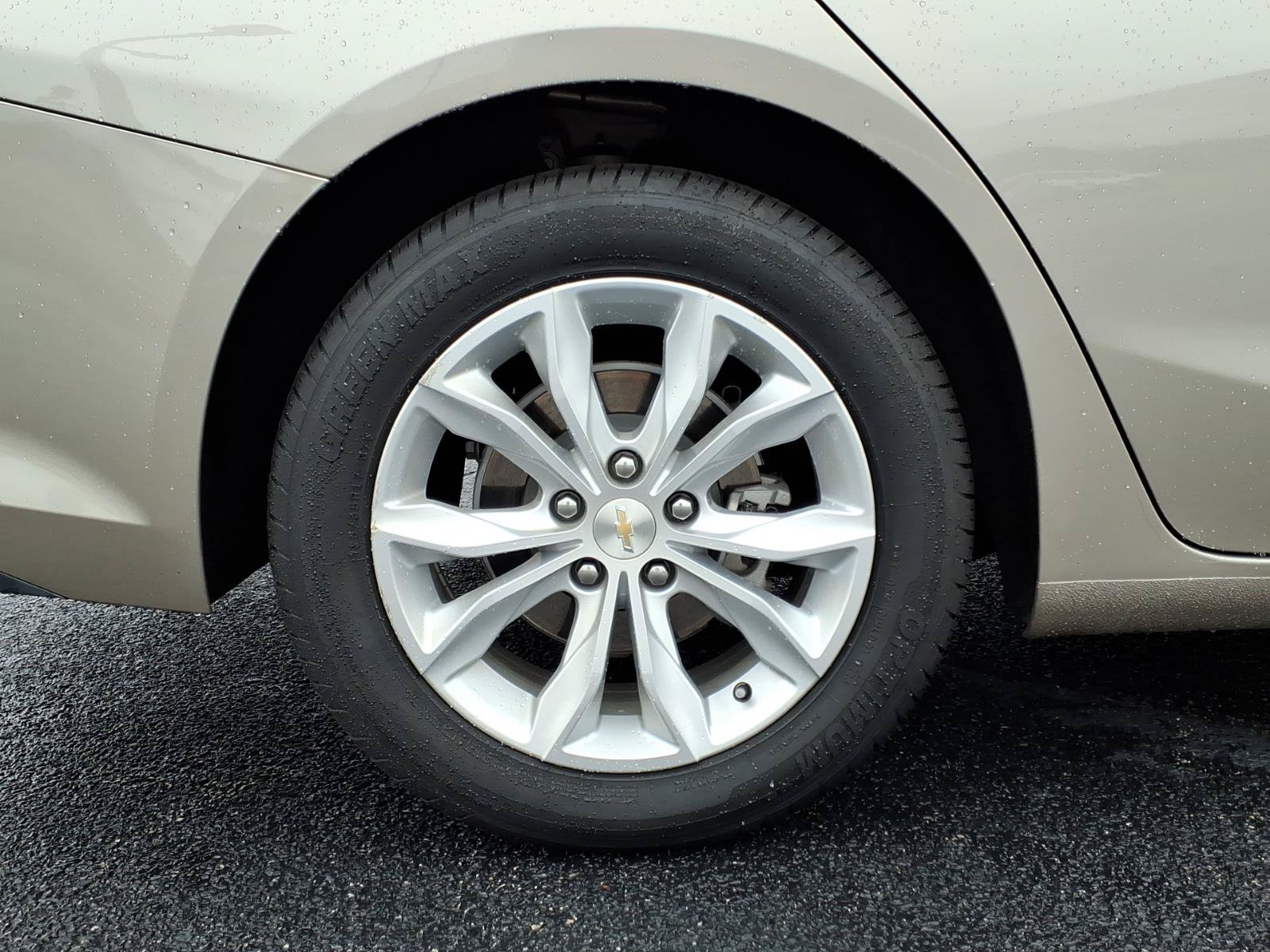 Used 2024 Chevrolet Malibu LT FWD image 9