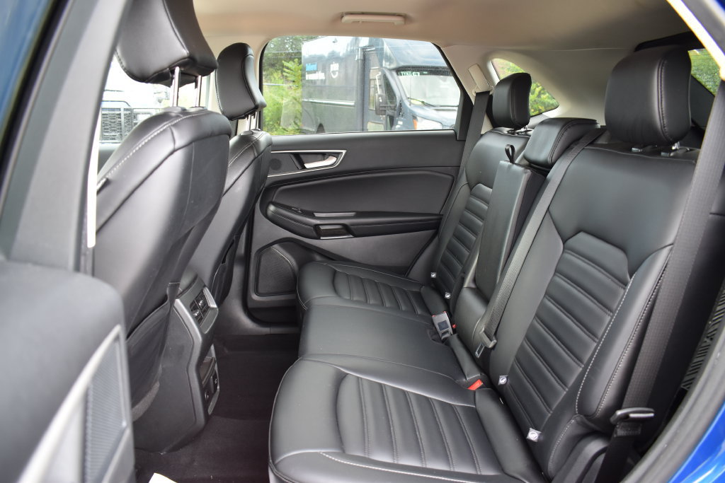 Certified 2024 Ford Edge SEL w/ Convenience Package AWD/4WD image 8