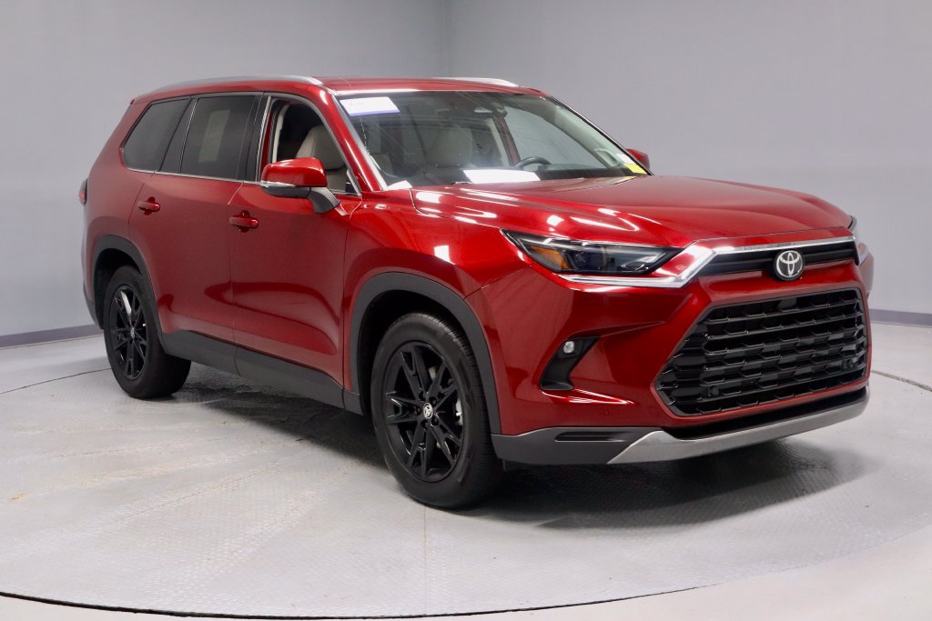 Used 2024 Toyota Grand Highlander FWD image 1