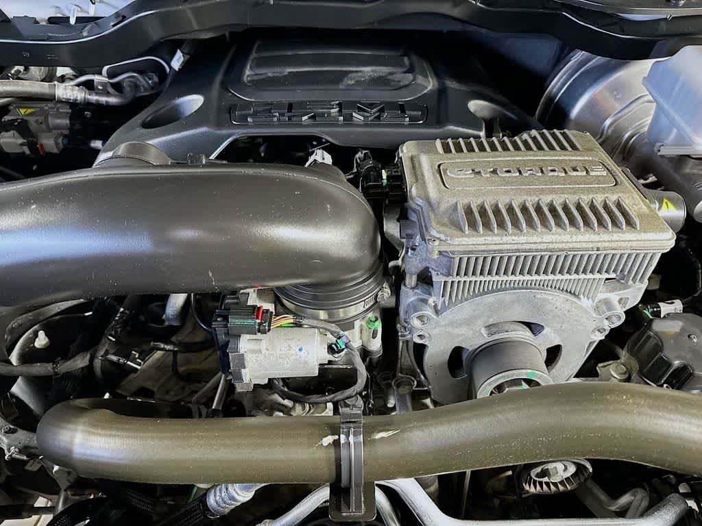 Used 2023 RAM 1500 Laramie AWD/4WD image 9