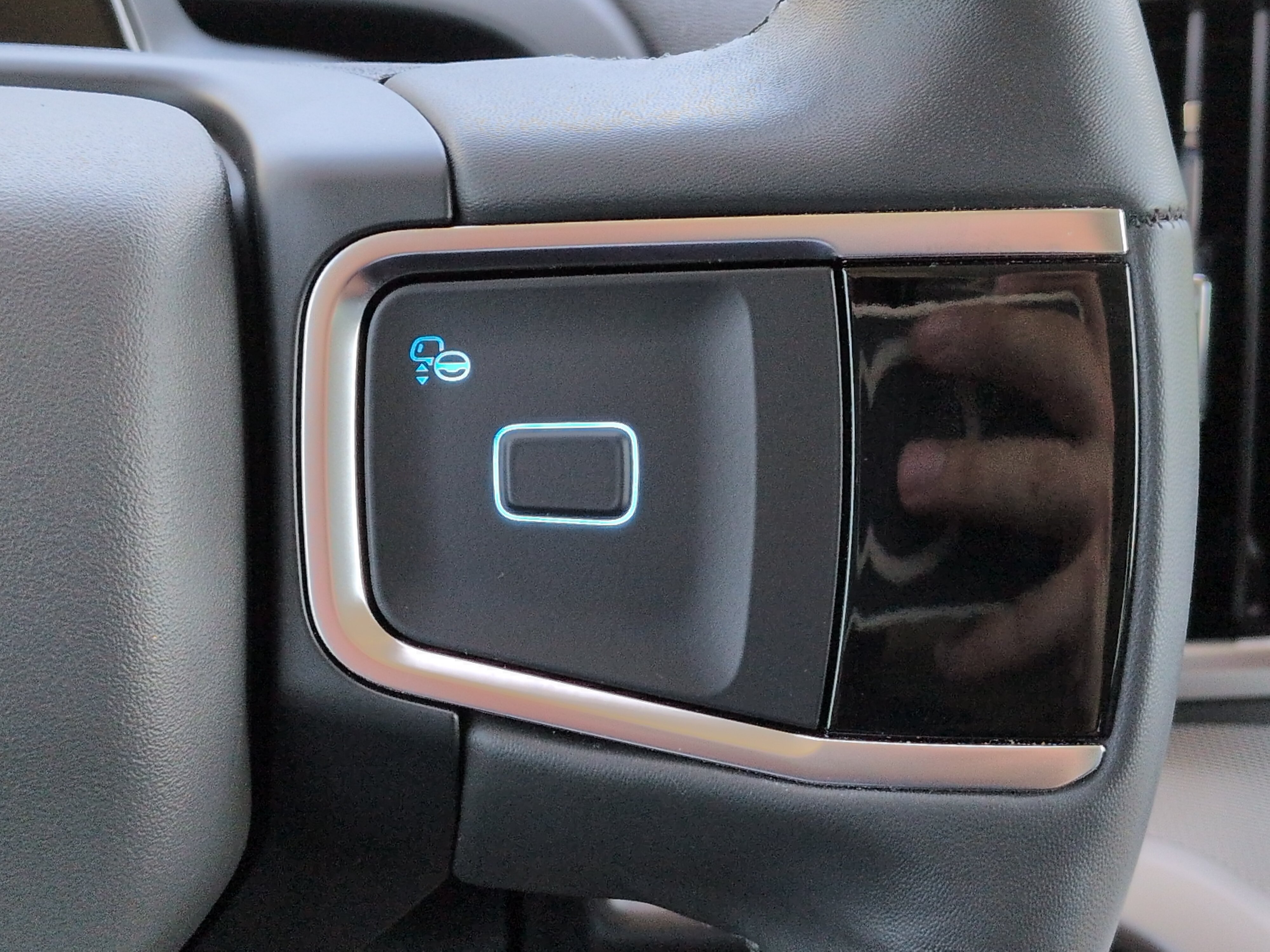 Certified 2025 Ford Expedition Active RWD image 25
