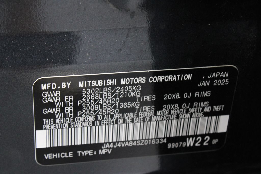Used 2025 Mitsubishi Outlander AWD image 34
