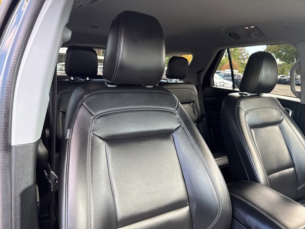 Certified 2022 Ford Explorer XLT w/ Equipment Group 202A image 31