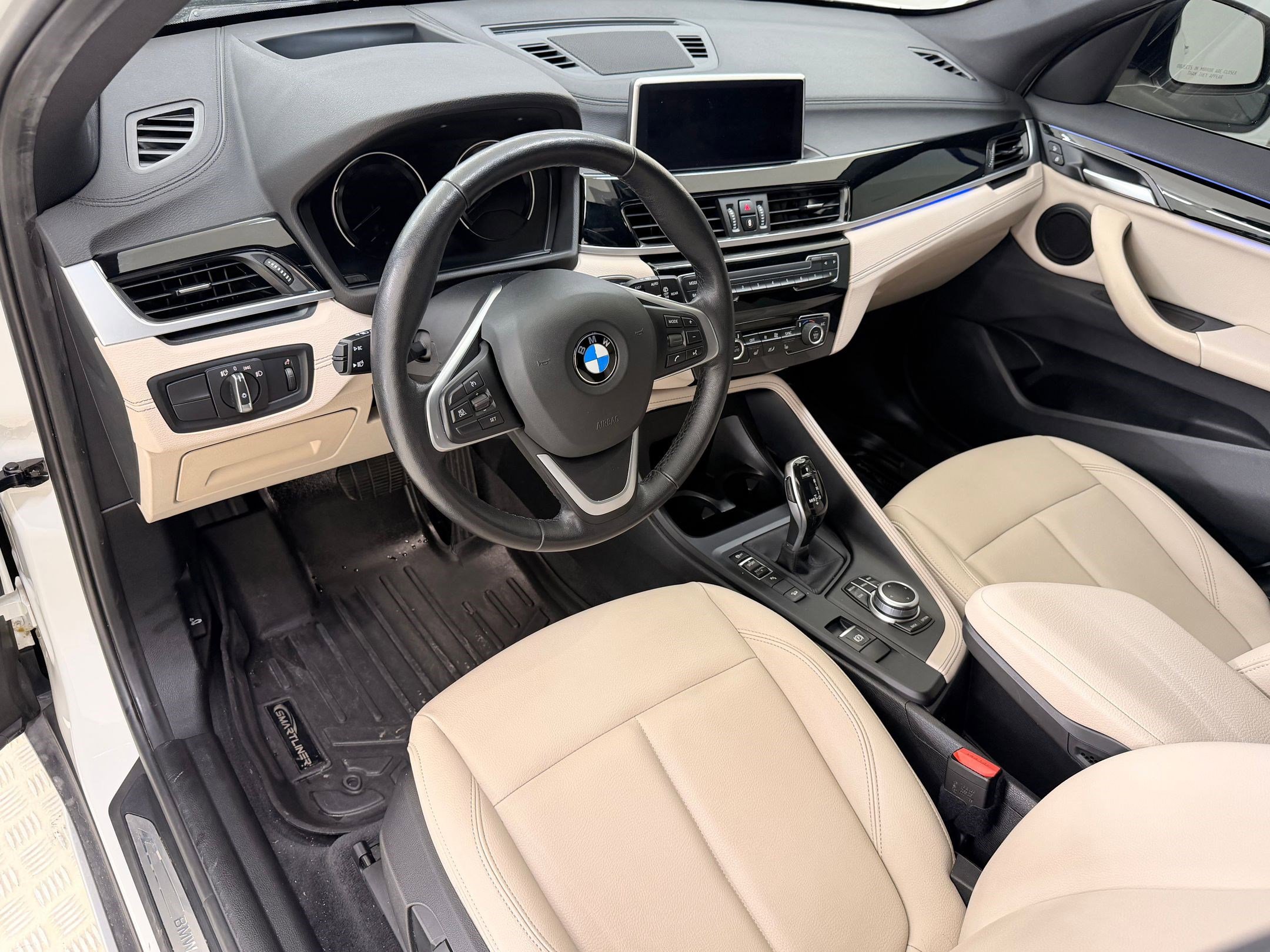 Used 2021 BMW X1 xDrive28i w/ Premium Package AWD/4WD image 4