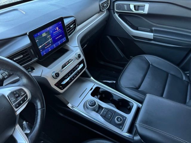 Certified 2023 Ford Explorer XLT w/ Equipment Group 202A AWD/4WD image 16