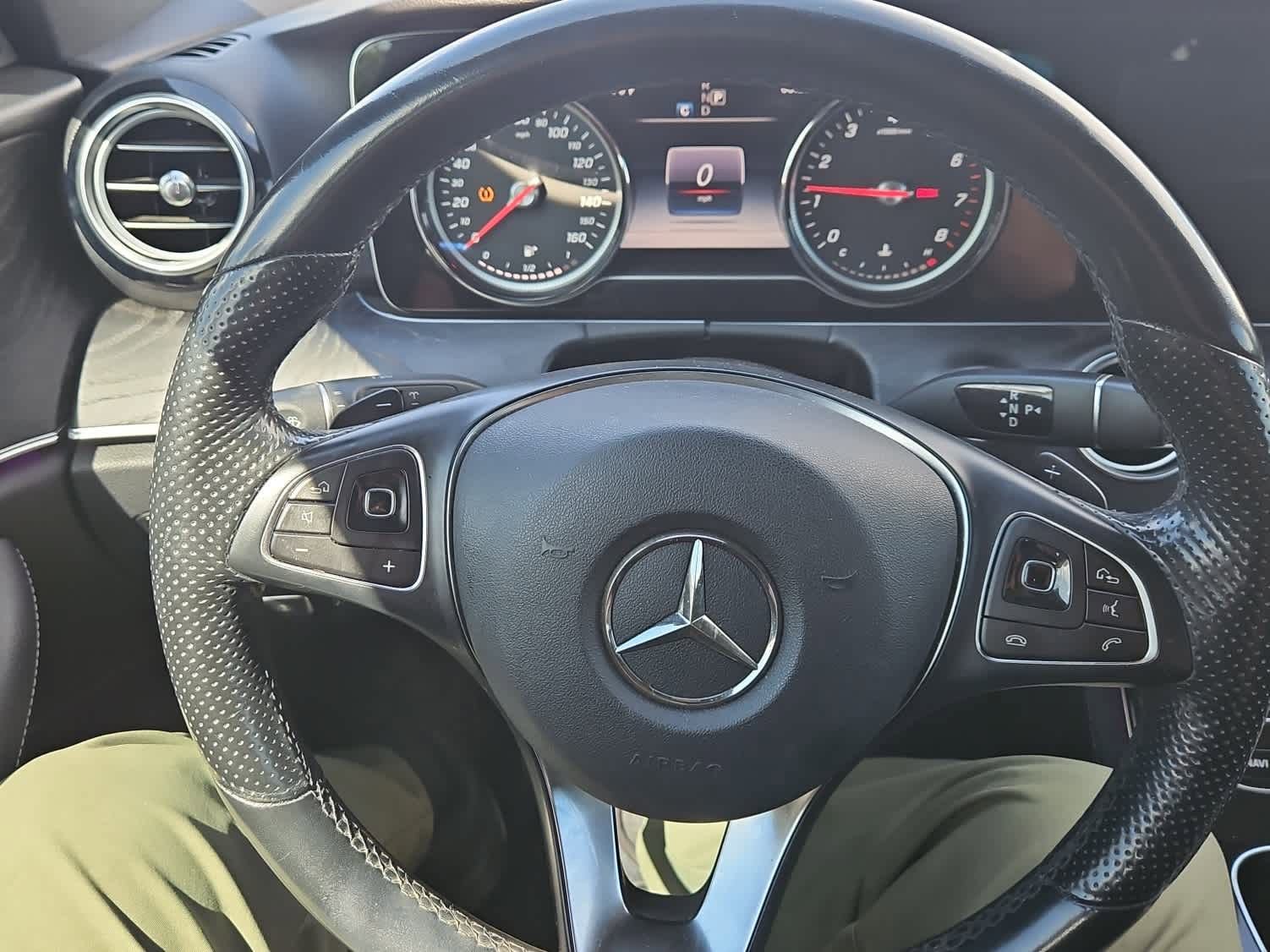 Used 2017 Mercedes-Benz E 400 4MATIC Wagon image 16