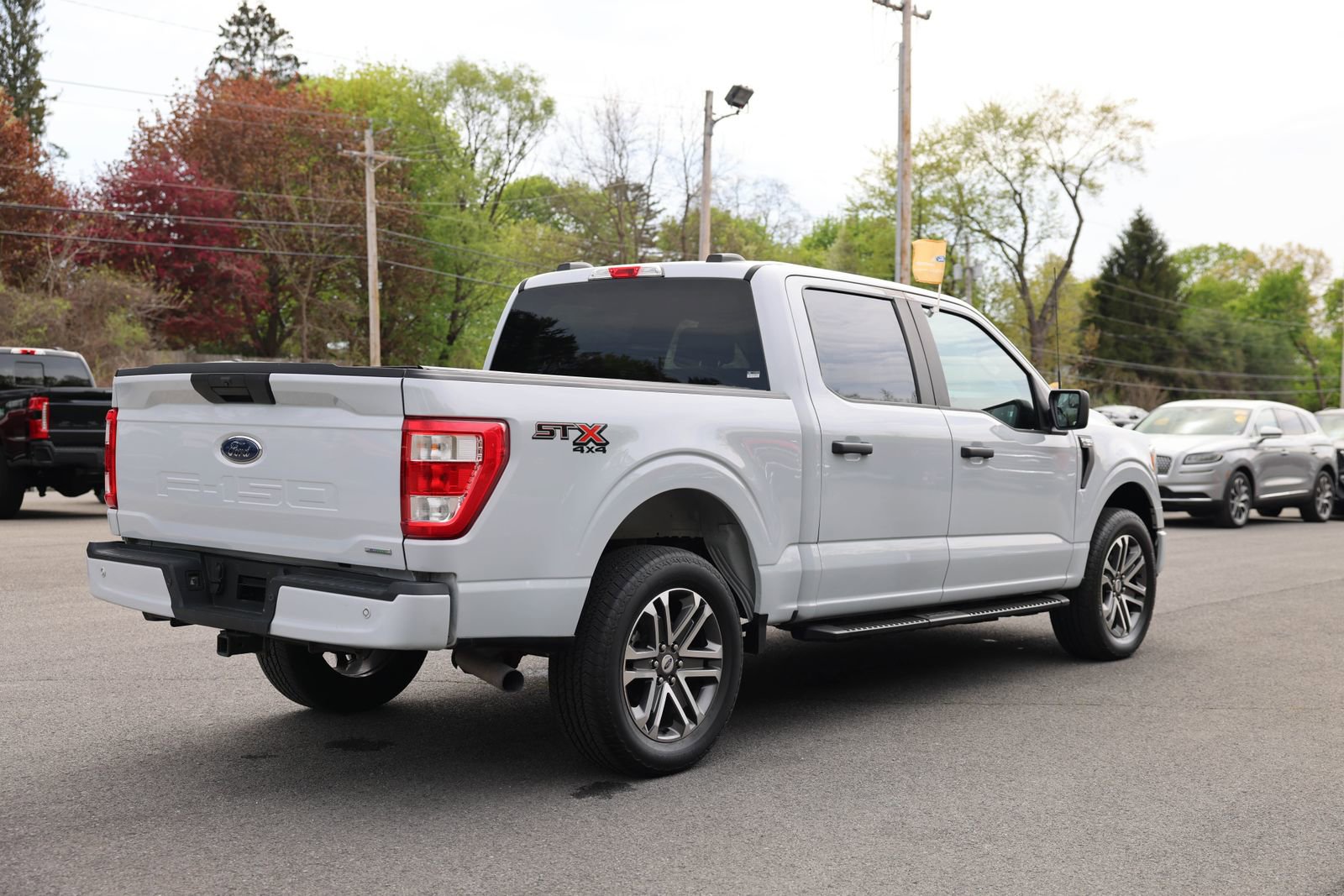 Certified 2022 Ford F150 XL w/ STX Appearance Package AWD/4WD image 3