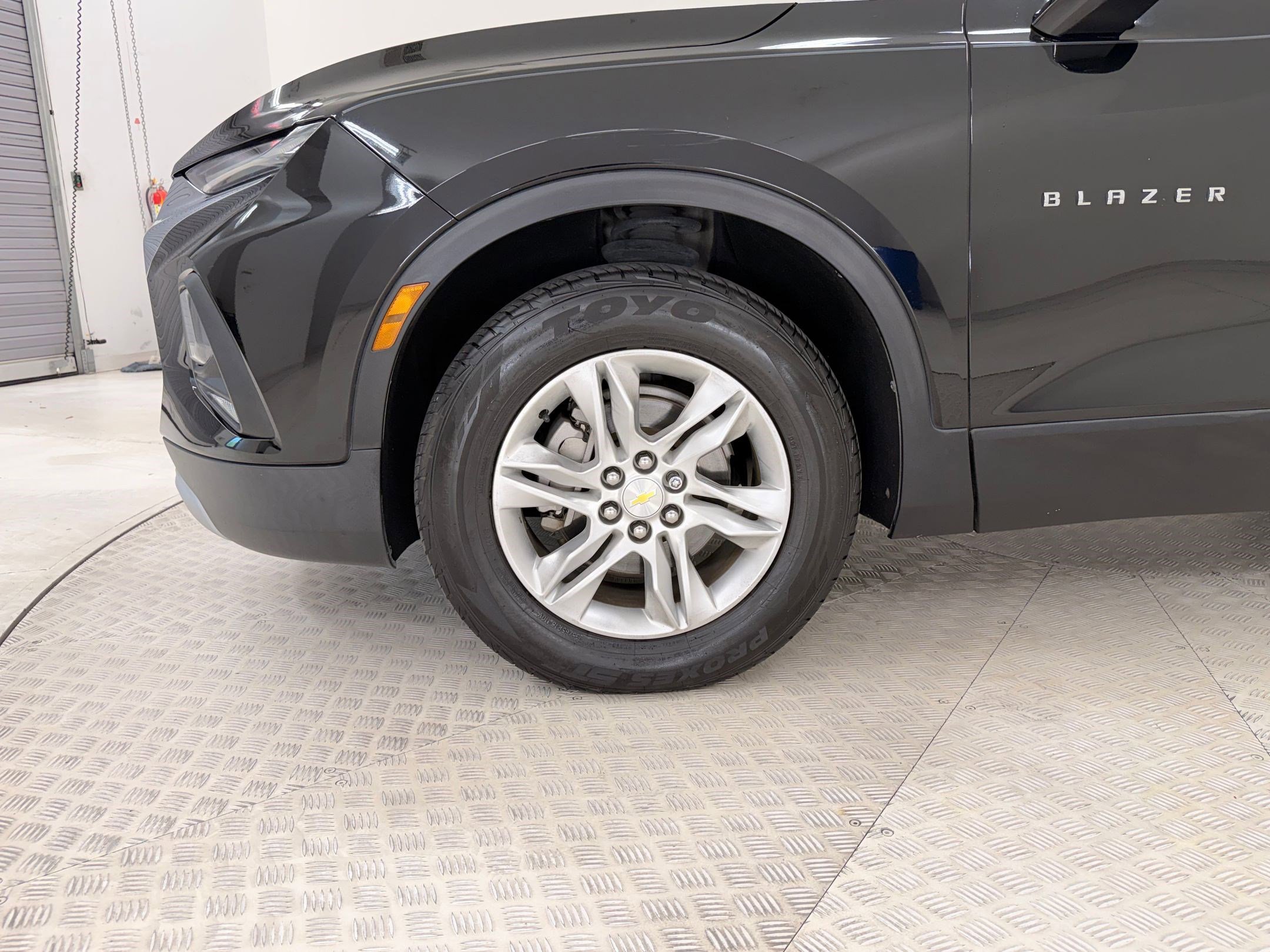 Used 2020 Chevrolet Blazer LT w/ Sound & Technology Package FWD image 11