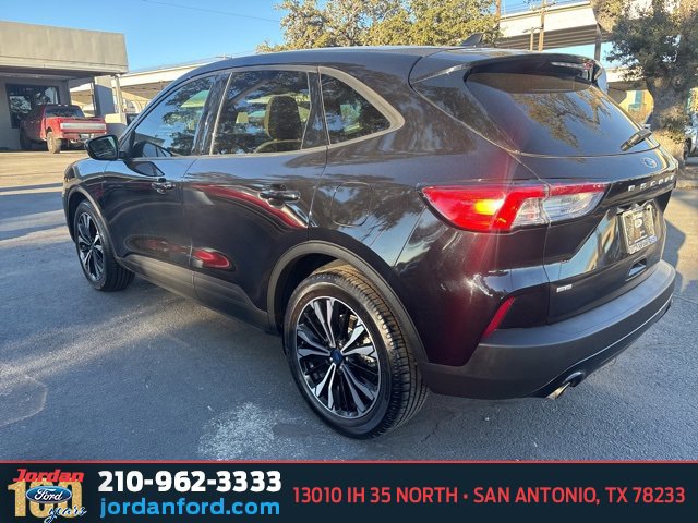 Certified 2022 Ford Escape SE w/ SE Sport Appearance Package image 2