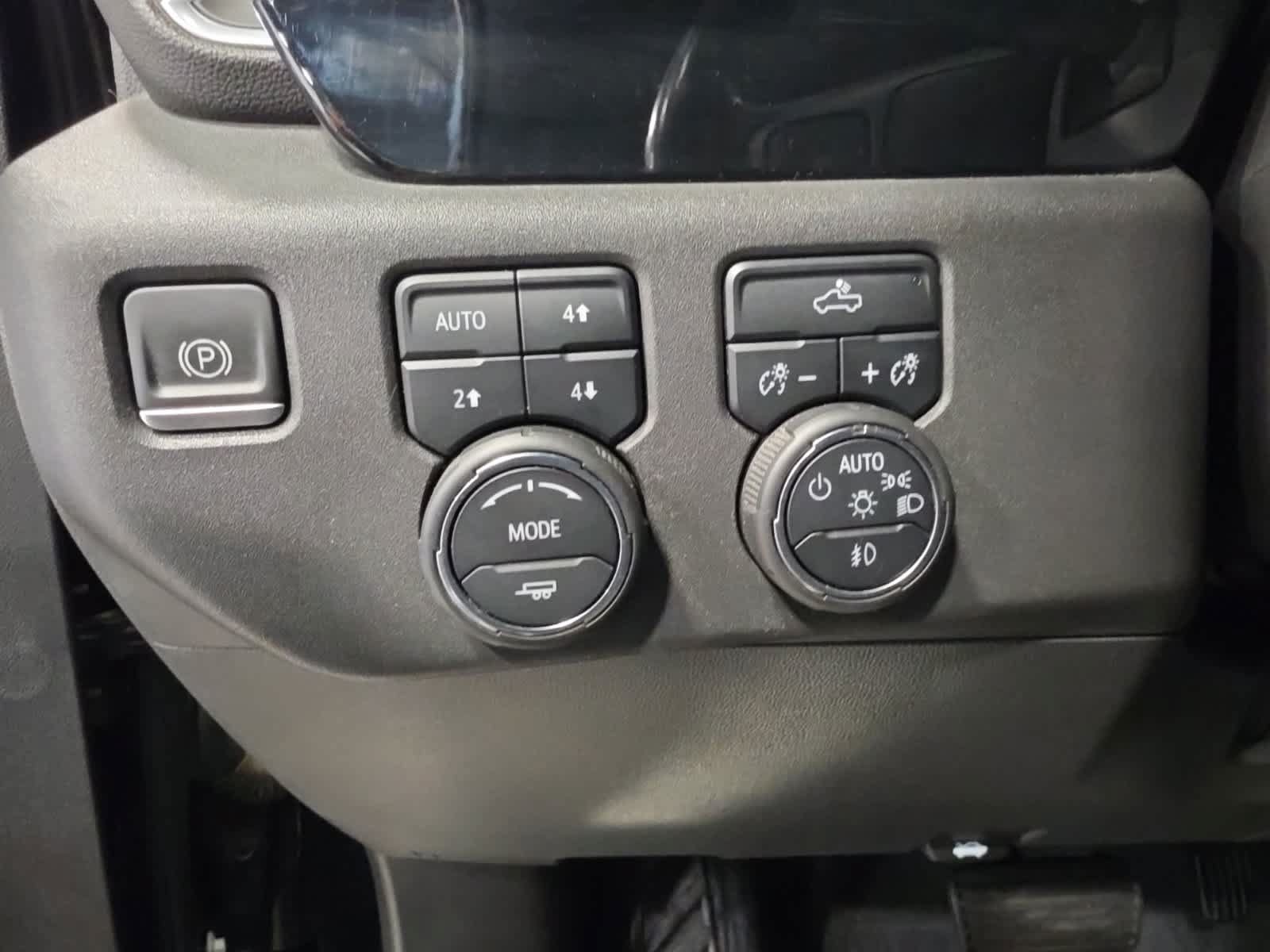 Used 2022 Chevrolet Silverado 1500 LT Trail Boss AWD/4WD image 21