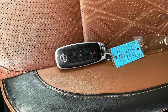 Used 2024 Nissan Rogue Platinum FWD image 34