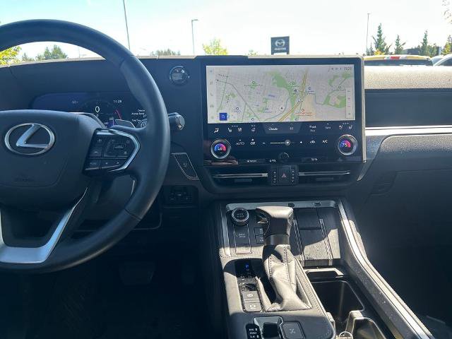 Used 2024 Lexus GX 550 w/ Cold Area Package AWD/4WD image 30