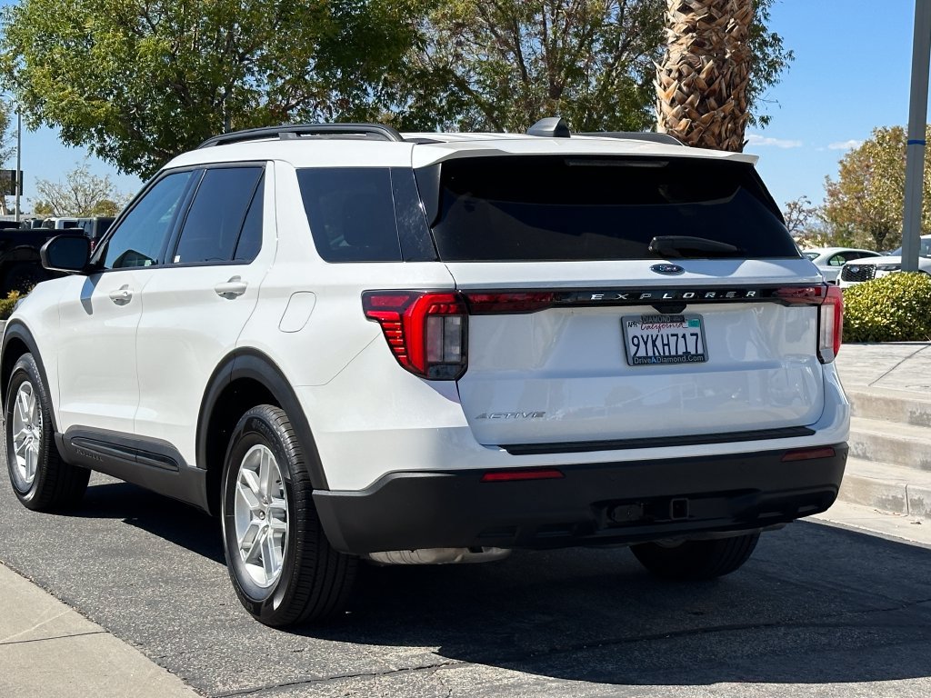 Certified 2026 Ford Explorer Active RWD image 4