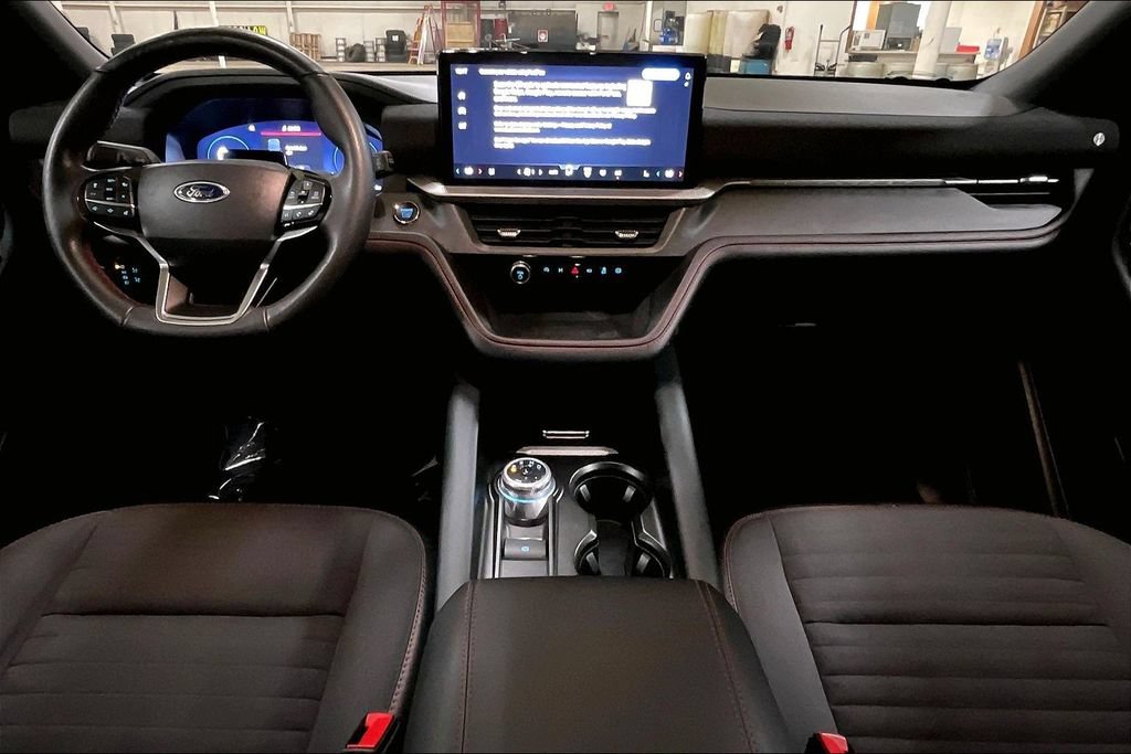 Certified 2025 Ford Explorer ST-Line w/ ST-Line Street Pack AWD/4WD image 14