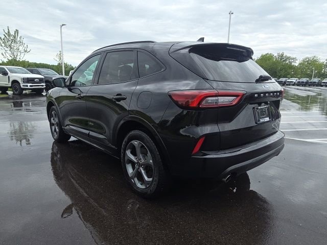 Certified 2024 Ford Escape ST-Line AWD/4WD image 15