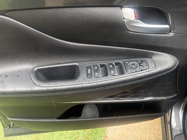 Used 2023 Hyundai Santa Fe SEL w/ Premium Package FWD image 12