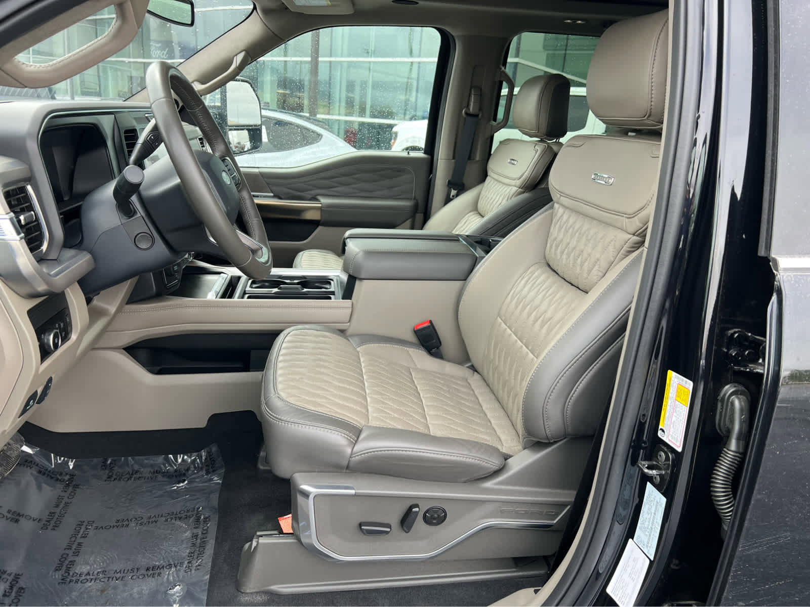 Certified 2025 Ford F450 Platinum w/ Platinum Plus Package AWD/4WD image 30