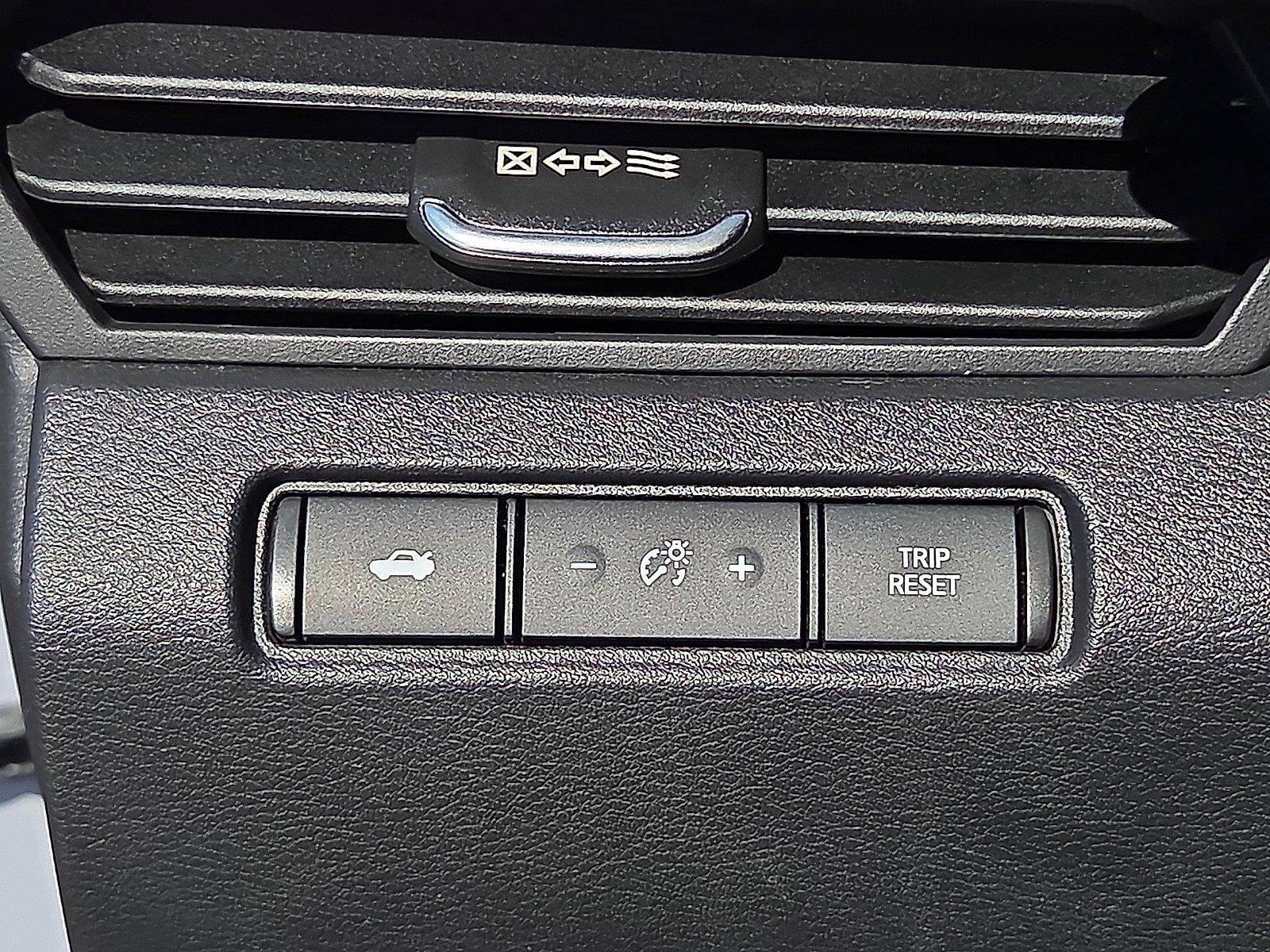 Used 2023 Nissan Altima 2.5 SR FWD image 23