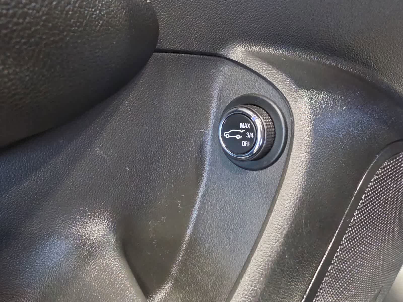 Used 2019 Buick Regal Essence w/ Driver Confidence Package I AWD/4WD image 16