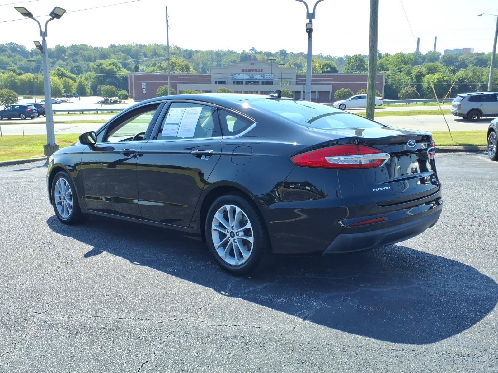 Certified 2020 Ford Fusion SE FWD image 6