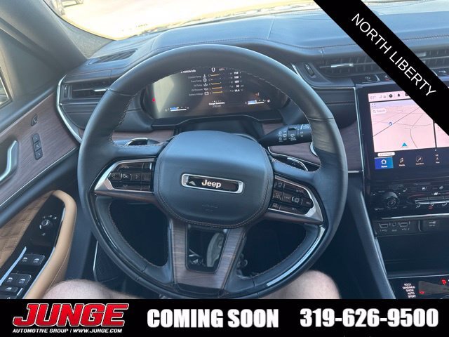 Used 2024 Jeep Grand Cherokee Summit AWD/4WD image 32