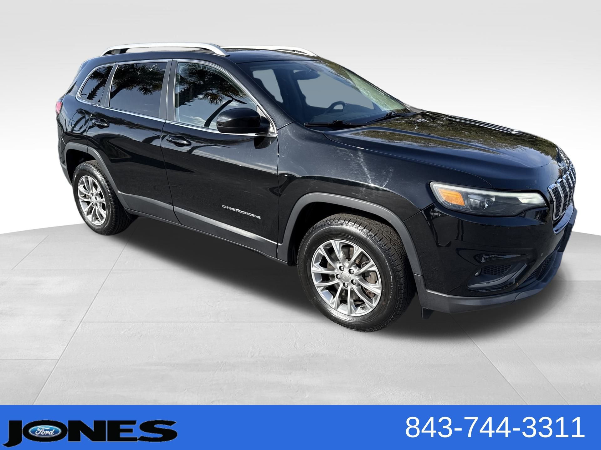 Used 2019 Jeep Cherokee Latitude Plus w/ Cold Weather Group