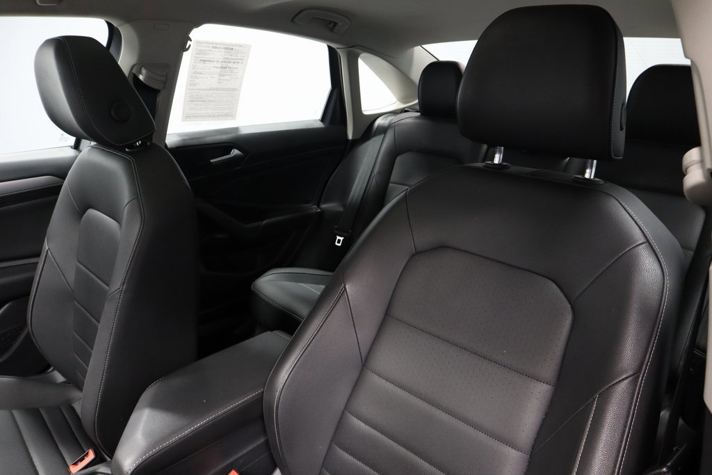 Used 2021 Volkswagen Jetta SE w/ SE Cold Weather Package image 25