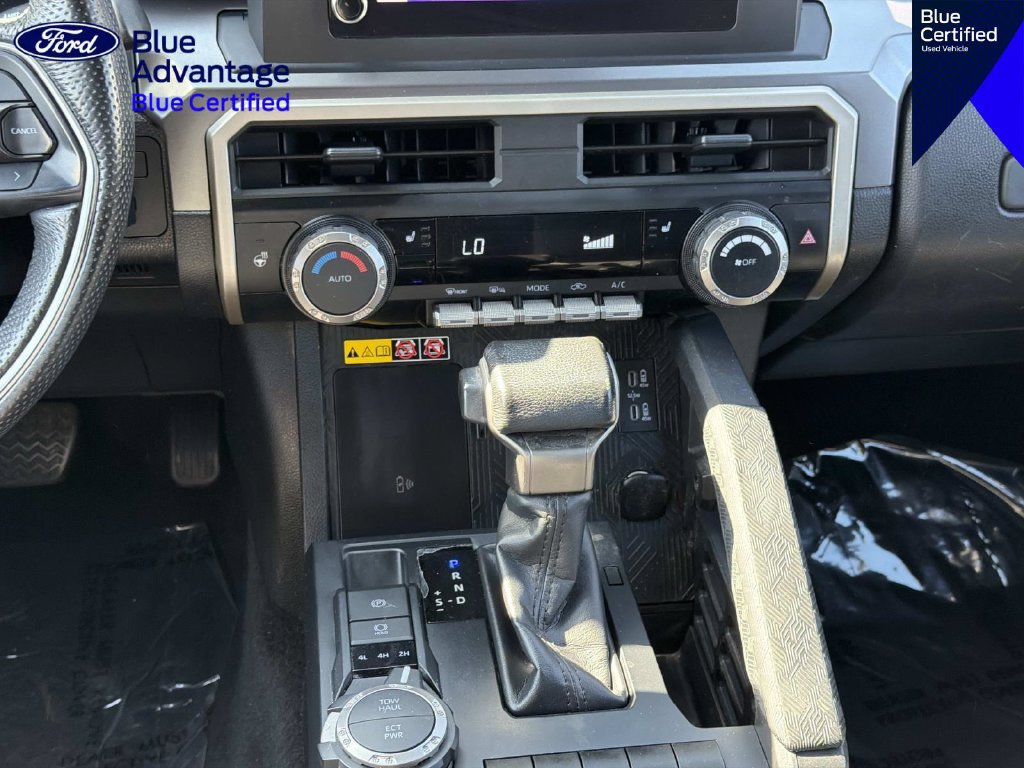 Used 2024 Toyota Tacoma SR5 AWD/4WD image 15