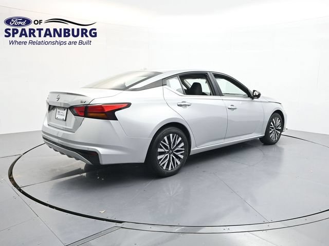 Used 2024 Nissan Altima 2.5 SV FWD image 7