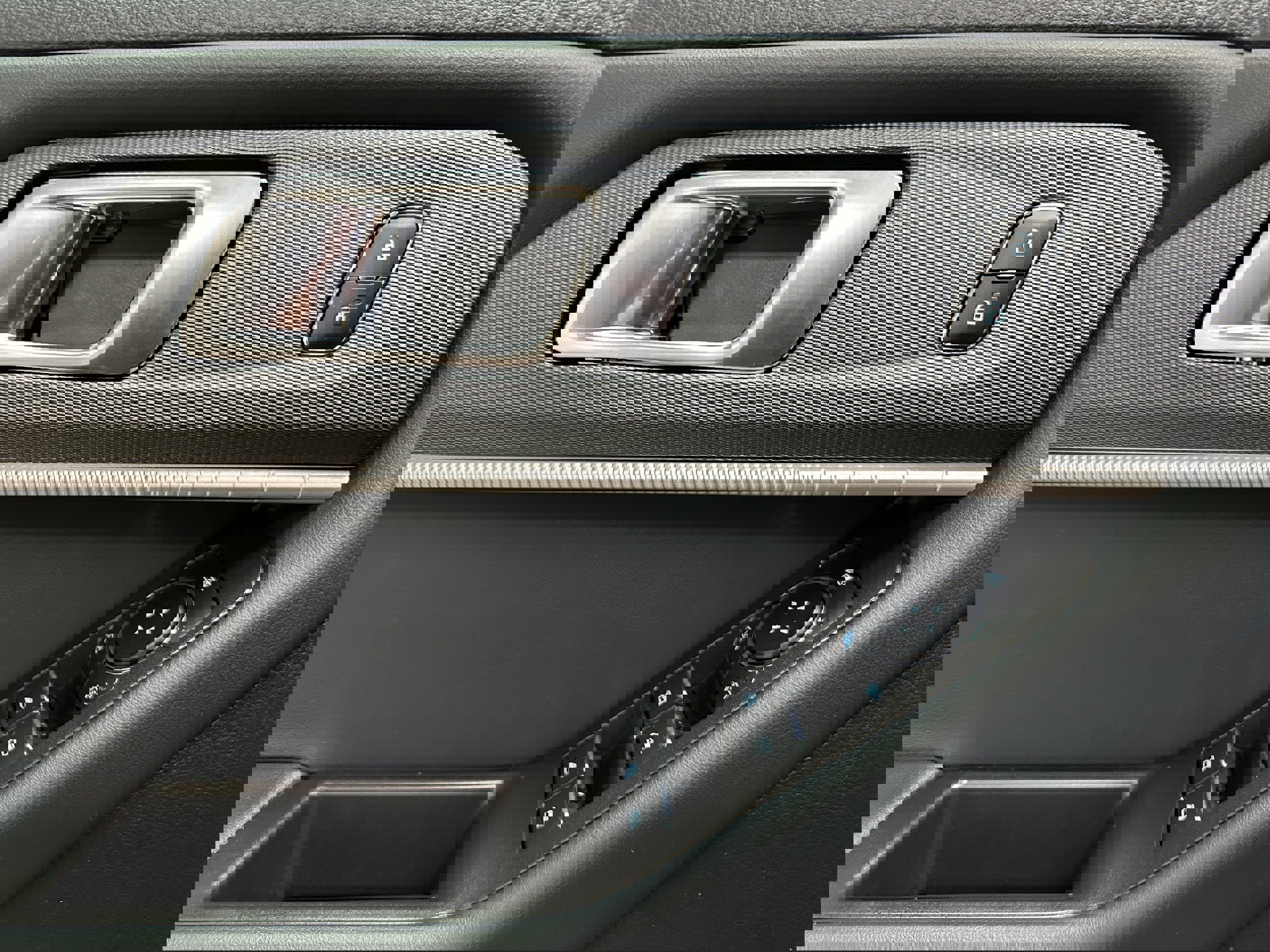 Certified 2025 Ford Explorer ST-Line image 15