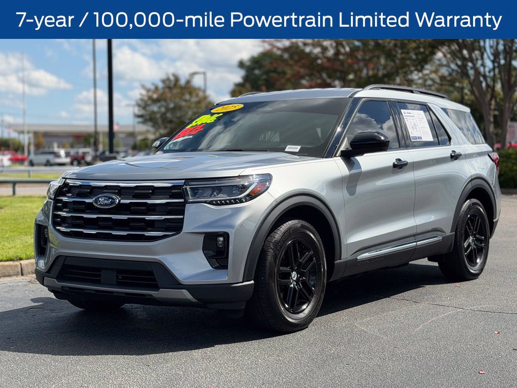 Certified 2025 Ford Explorer Active w/ Active Comfort Package RWD image 4