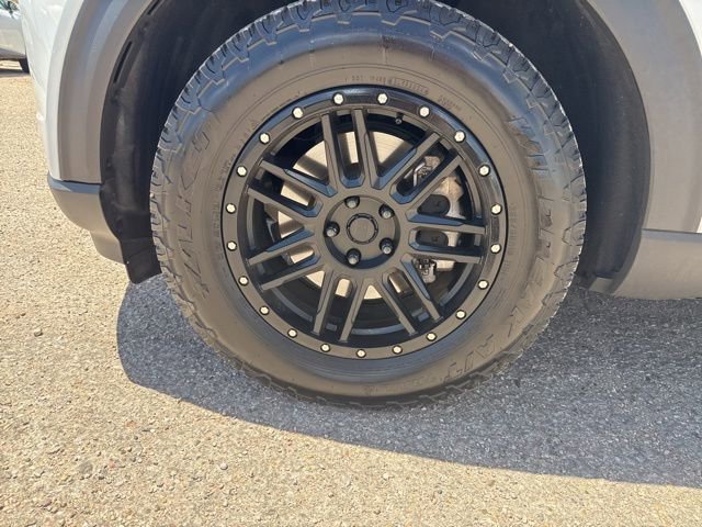 Certified 2021 Ford Explorer XLT w/ Equipment Group 202A AWD/4WD image 9