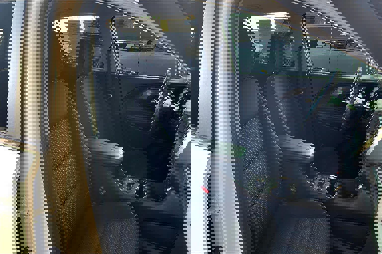 Used 2023 GMC Terrain SLE w/ Driver Convenience Package image 10