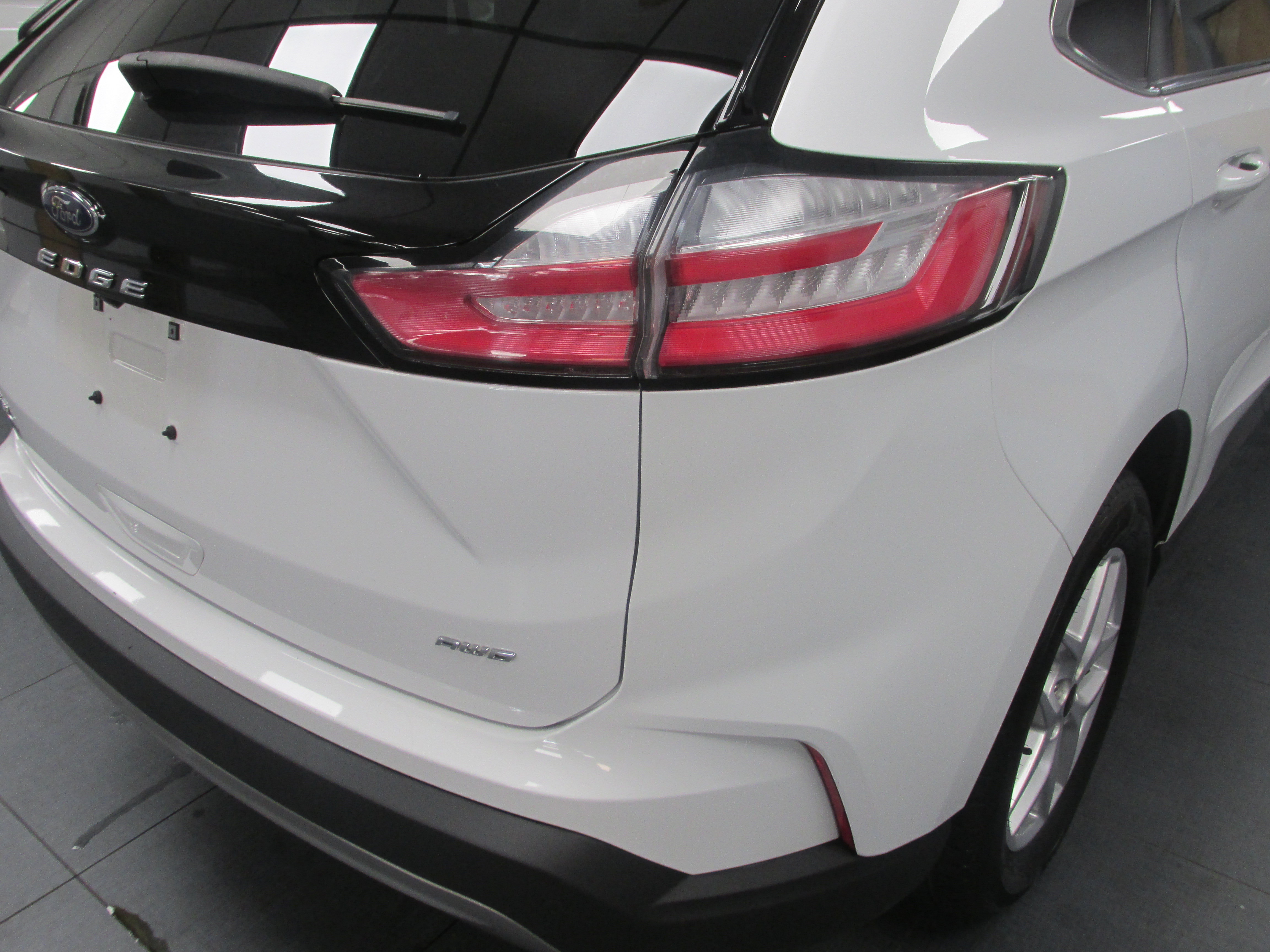 Certified 2024 Ford Edge SEL AWD/4WD image 11