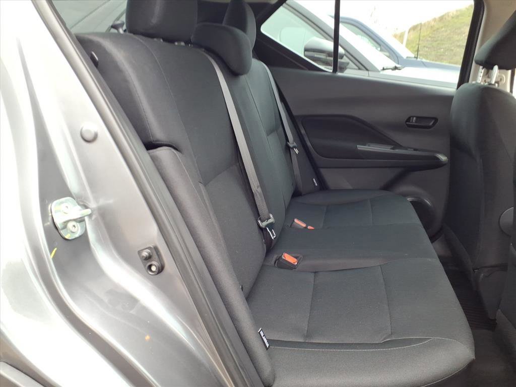 Used 2024 Nissan Kicks S image 9