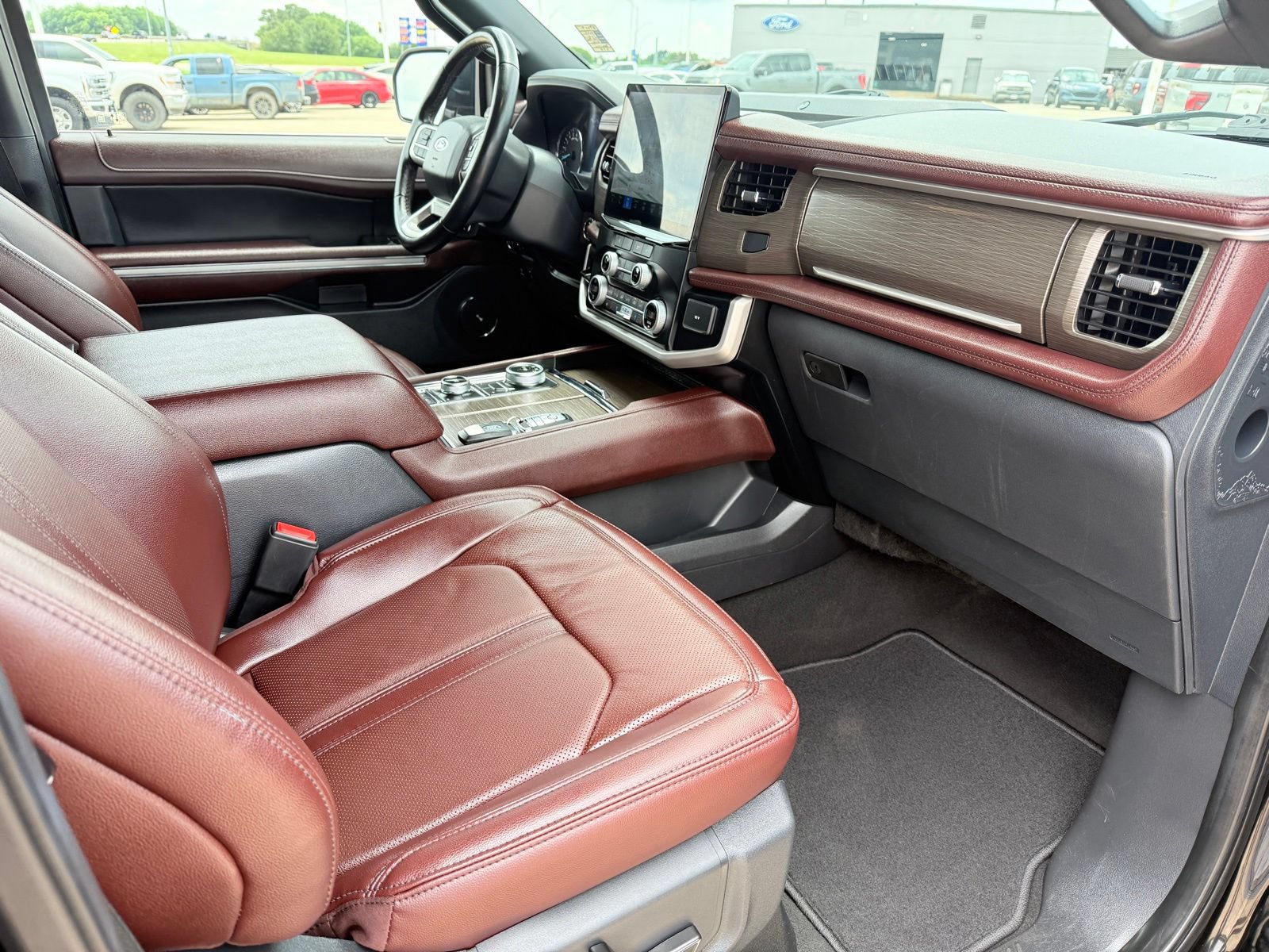 Certified 2024 Ford Expedition Max Limited AWD/4WD image 18