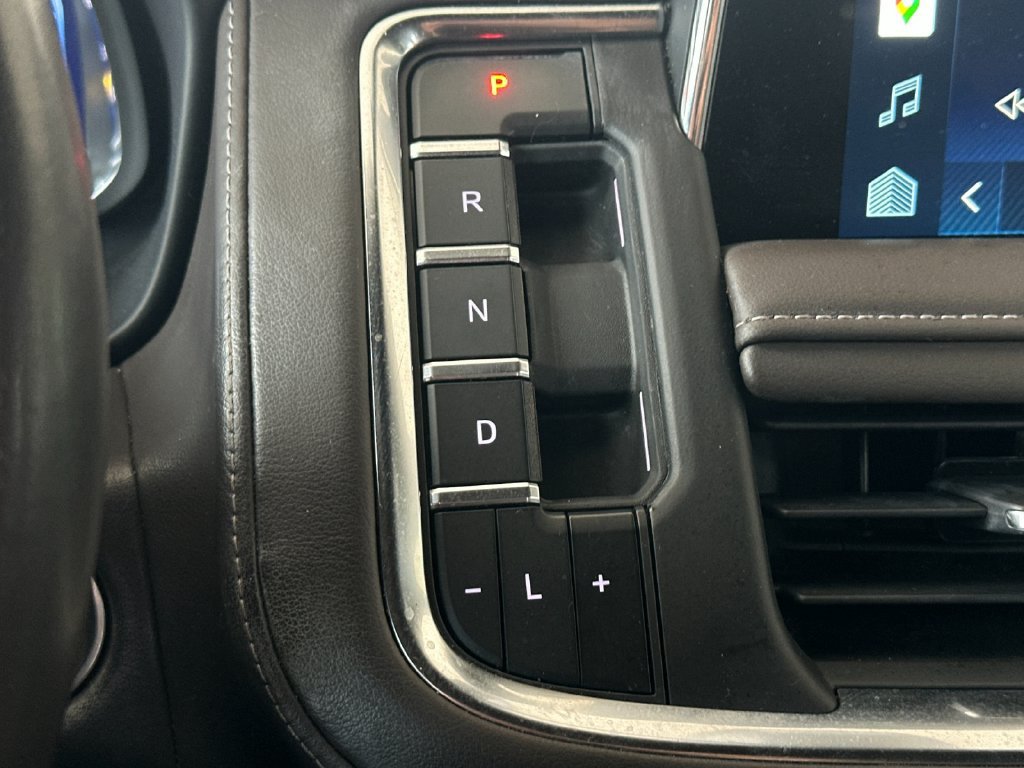 Used 2022 Chevrolet Tahoe Z71 w/ Luxury Package AWD/4WD image 21