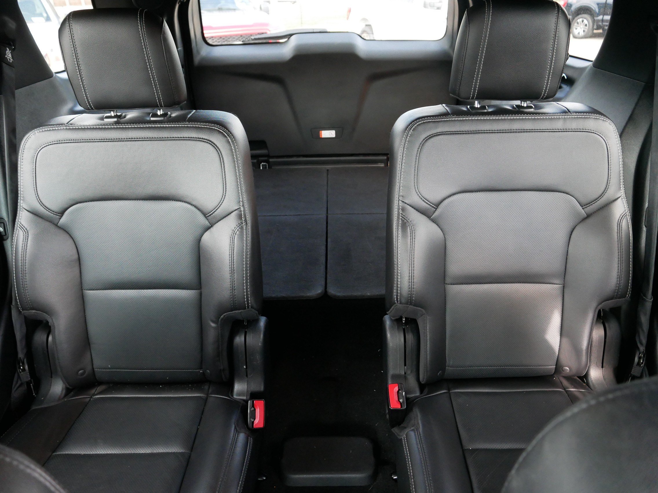 Certified 2018 Ford Explorer Limited w/ Equipment Group 301A AWD/4WD image 13