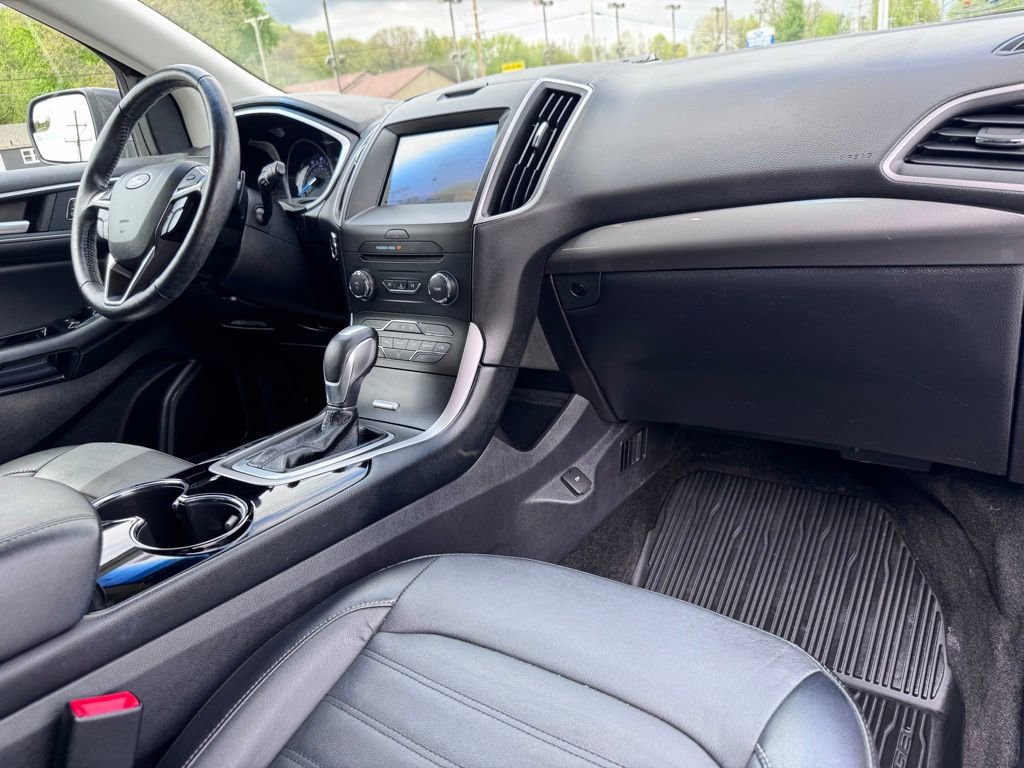 Certified 2018 Ford Edge SEL w/ Equipment Group 201A AWD/4WD image 18