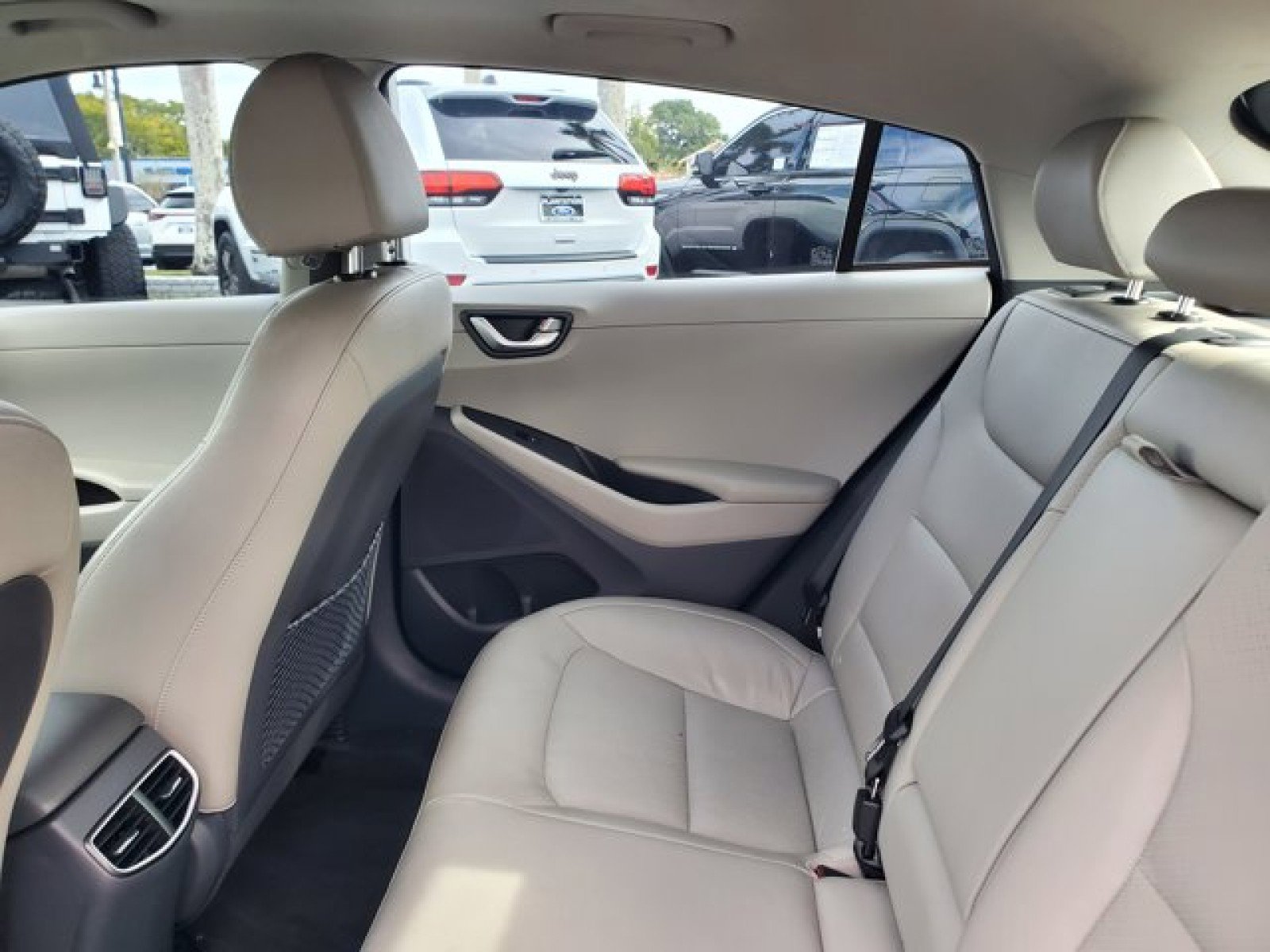 Used 2019 Hyundai Ioniq Limited w/ Ultimate Package 02 image 30