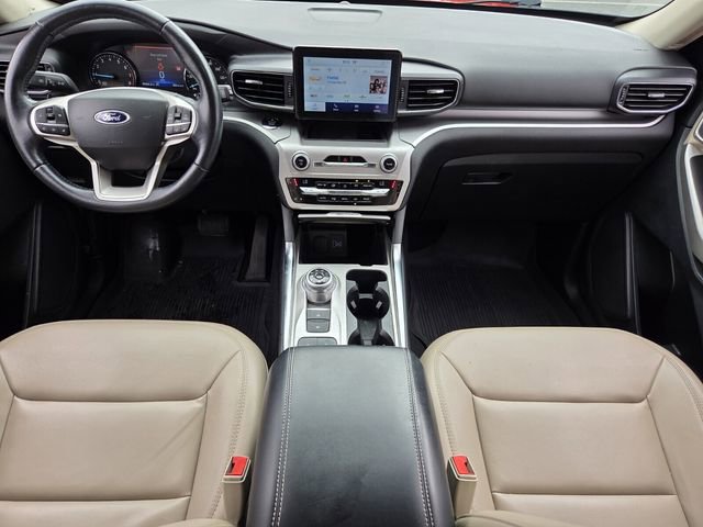 Certified 2021 Ford Explorer XLT w/ Equipment Group 202A RWD image 12