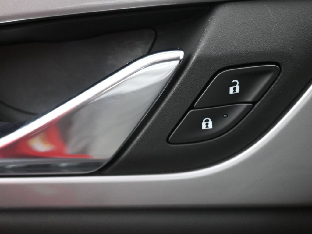 Used 2023 Chevrolet Blazer LT FWD image 20
